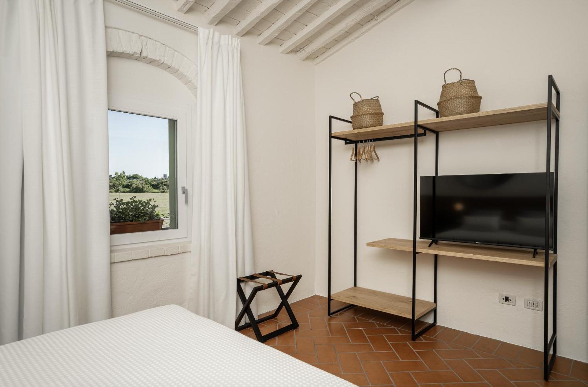 Scarlea Rooms Cecina  Exterior photo